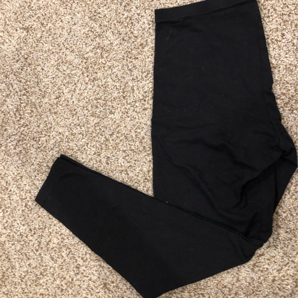 Black leggings